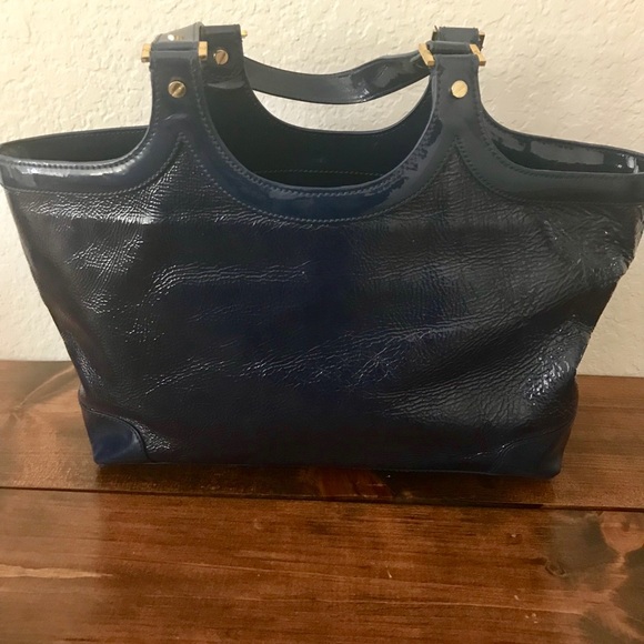 SOLD Authentic patent leather Tory Burch tote - Picture 3 of 5